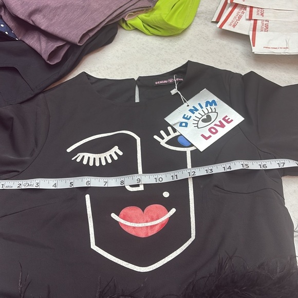 Black Graphic Face Top with Feather Trim - Picture 5 of 6